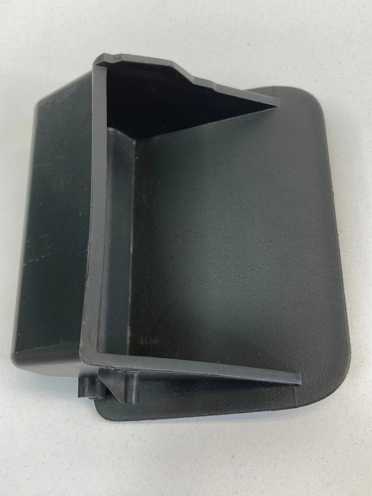 2005-2010 PONTIAC G6 FRONT LEFT SIDE DASH COIN ASHTRAY ASH TRAY PANEL 22630693