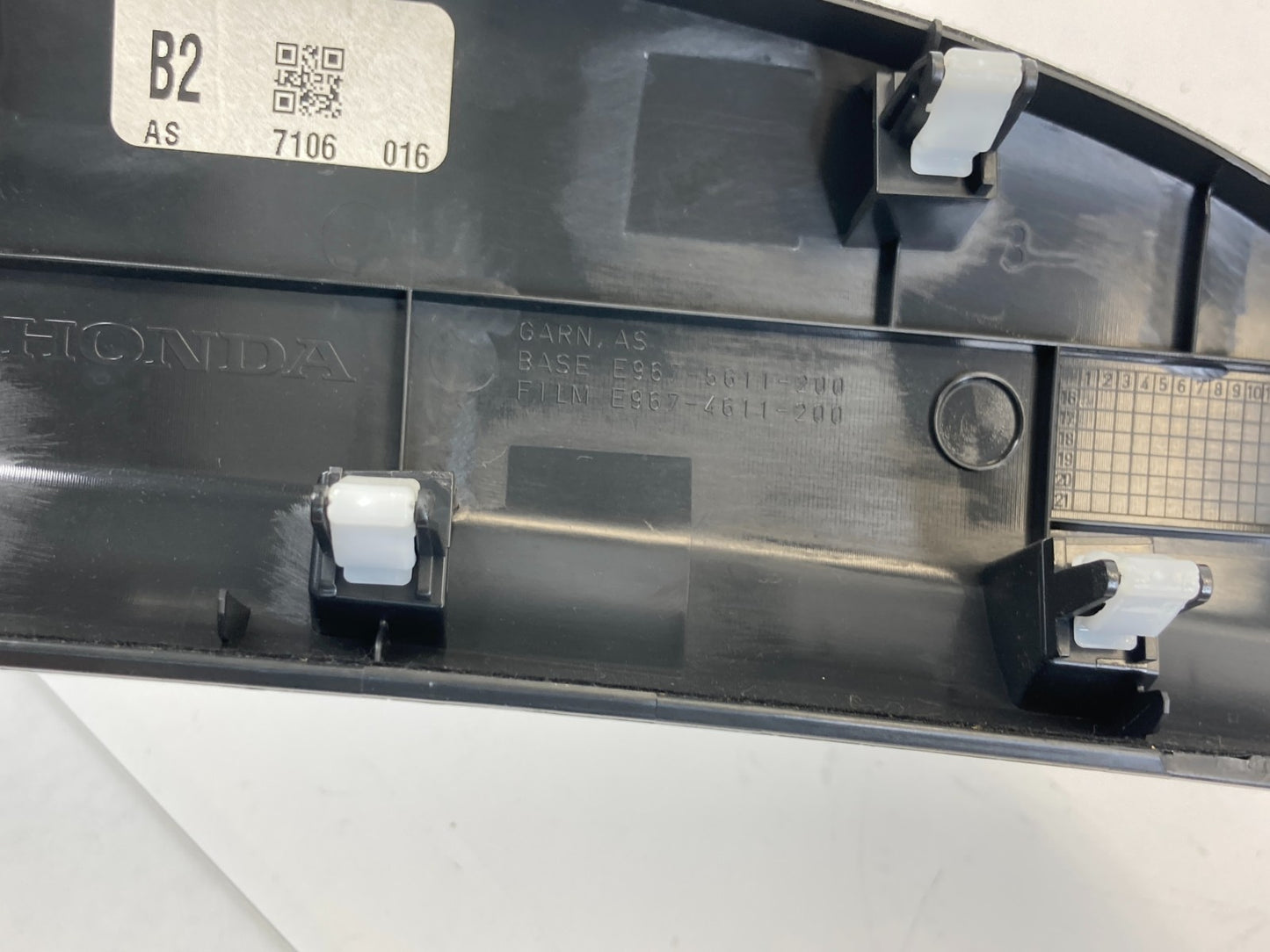 2016 2017 Honda Accord Dash Right Side AC Air Vent Grille w/ Bezel E967-5611-200