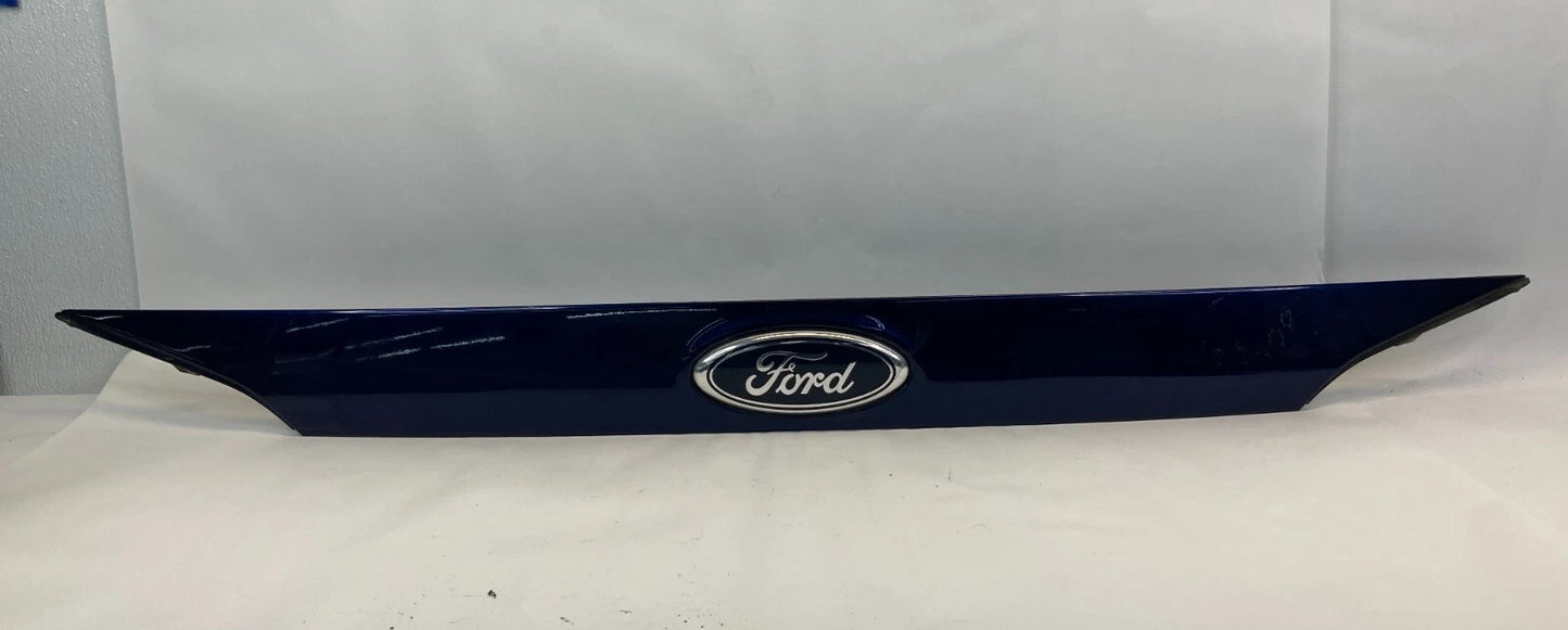 12-14 FORD FOCUS SEDAN REAR TRUNK DECK LID MOLDING FINISH PANEL W EMBLEM BLUE