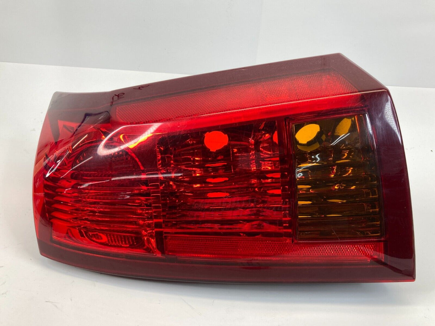 05-07 Cadillac CTS Rear Right Passenger Side Tail Light Taillight 10010606 OEM