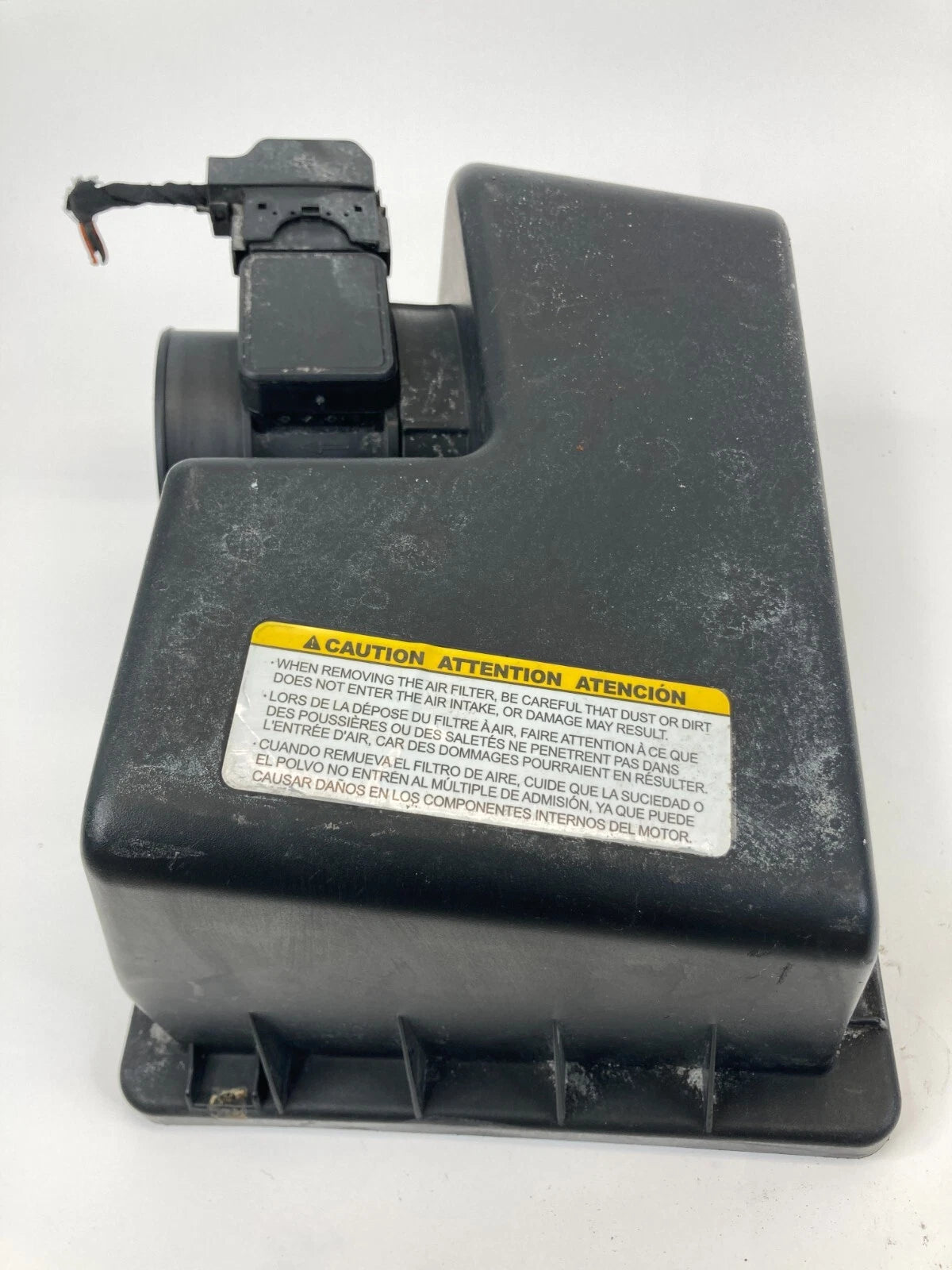 2006-2008 HYUNDAI SONATA AIR CLEANER FILTER BOX UPPER UNIT FRONT OEM 28111-3K010