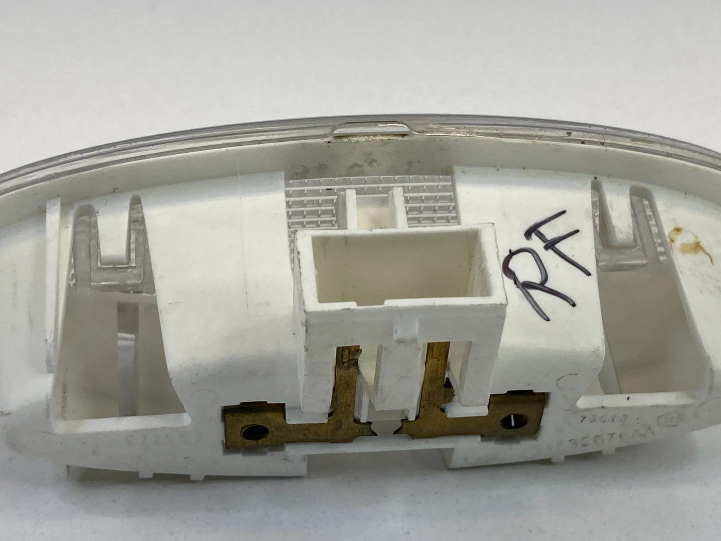 01-08 CHRYSLER TOWN & COUNTRY FRONT RIGHT DOOR LIGHT COURTESY LAMP 04685676AA