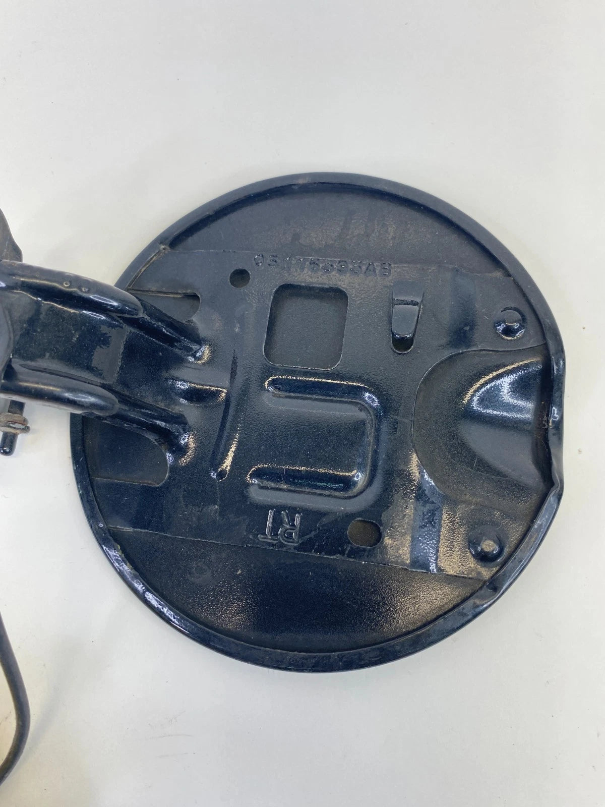 2008-2016 Town & Country Fuel Filler Door Gas Lid Cover Assy 05116393AA OEM