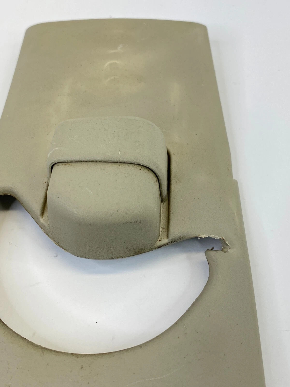 07 08 INFINITI G35 CENTER RIGHT PILLAR UPPER SEAT BELT ADJUSTENT H711-5982-100