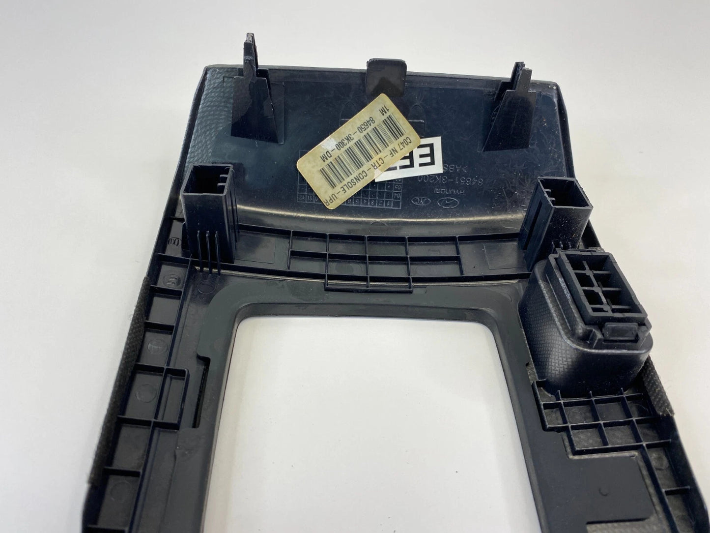 2006-2008 HYUNDAI SONATA CENTER CONSOLE SHIFTER BEZEL TRIM PANEL 84651-3K200 OEM