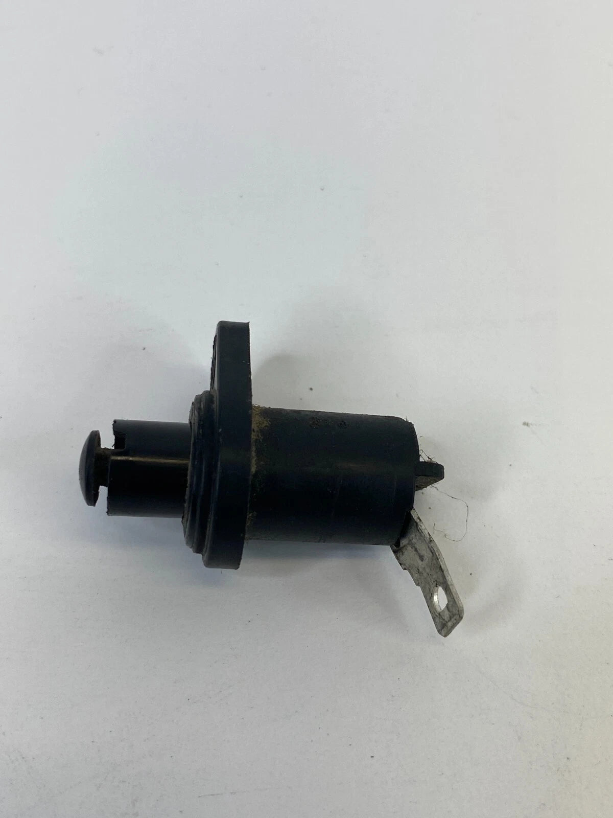 2001-2005 CHRYSLER PT CRUISER REAR LEFT DOOR AJAR JAMB BUTTON SWITCH OEM