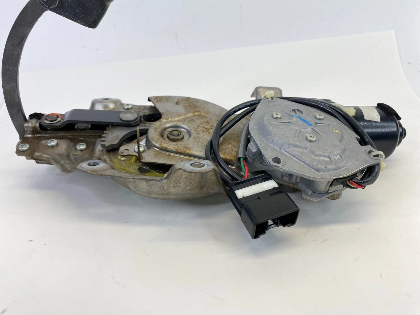 2004-2009 LEXUS RX350 RX400H RX330 RR TRUNK LID HATCH LIFT MOTOR LATCH ACTUATOR