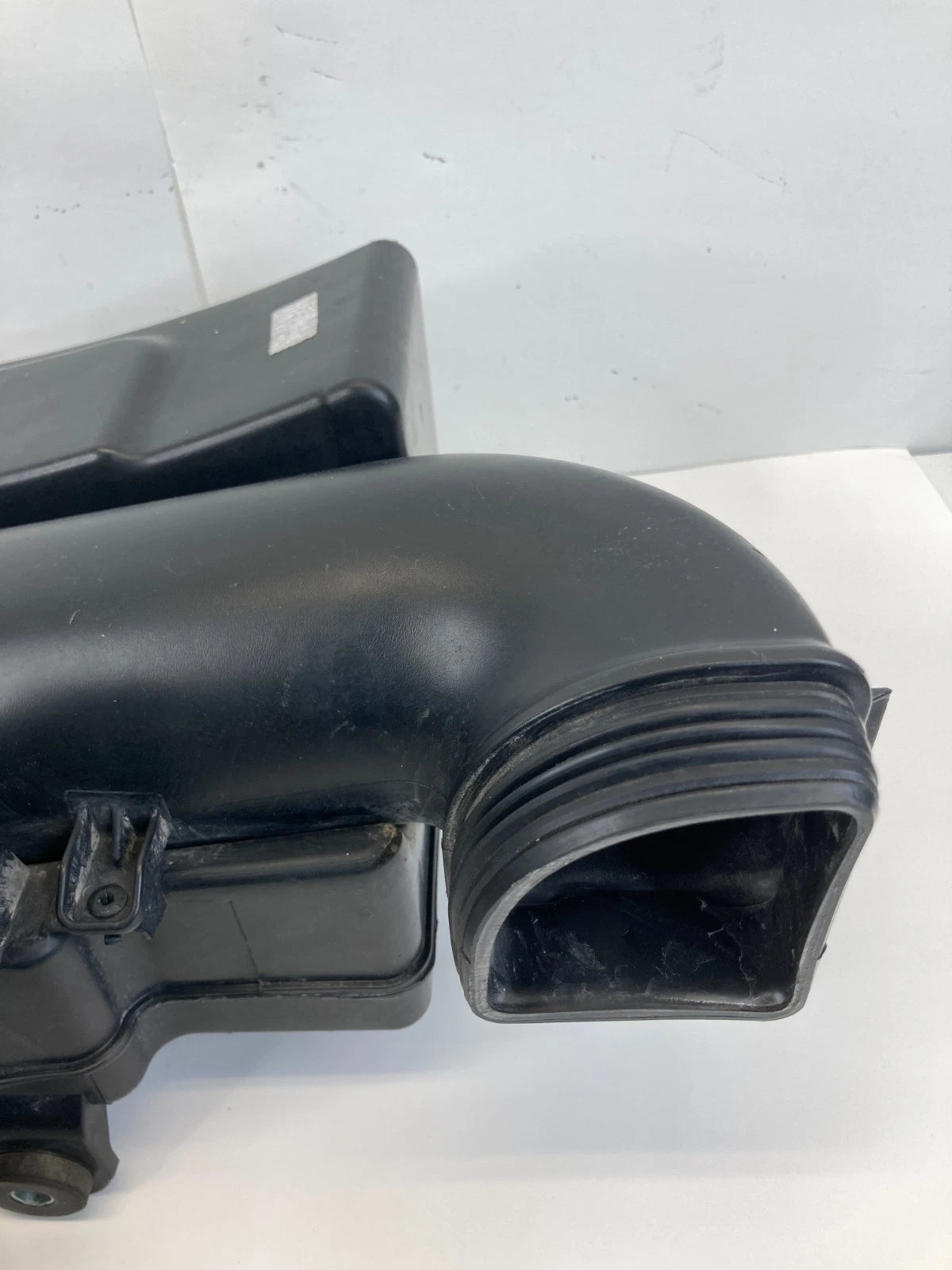 2014-2019 Kia Soul Air Intake Cleaner Hose Tube Duct w/Resonator 28220-B2000 OEM