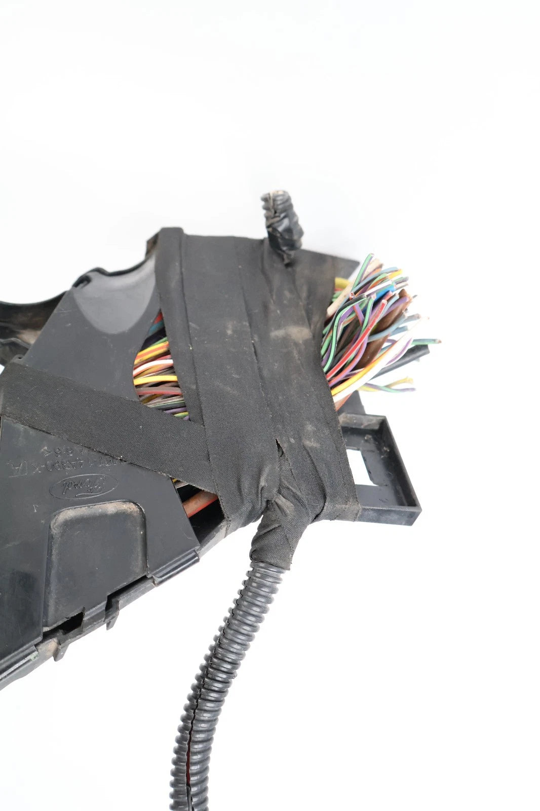 2013-2016 FORD ESCAPE 1.6L L4 ENGINE COMPARTMENT FUSE BOX RELAY JUNCTION BLOCK