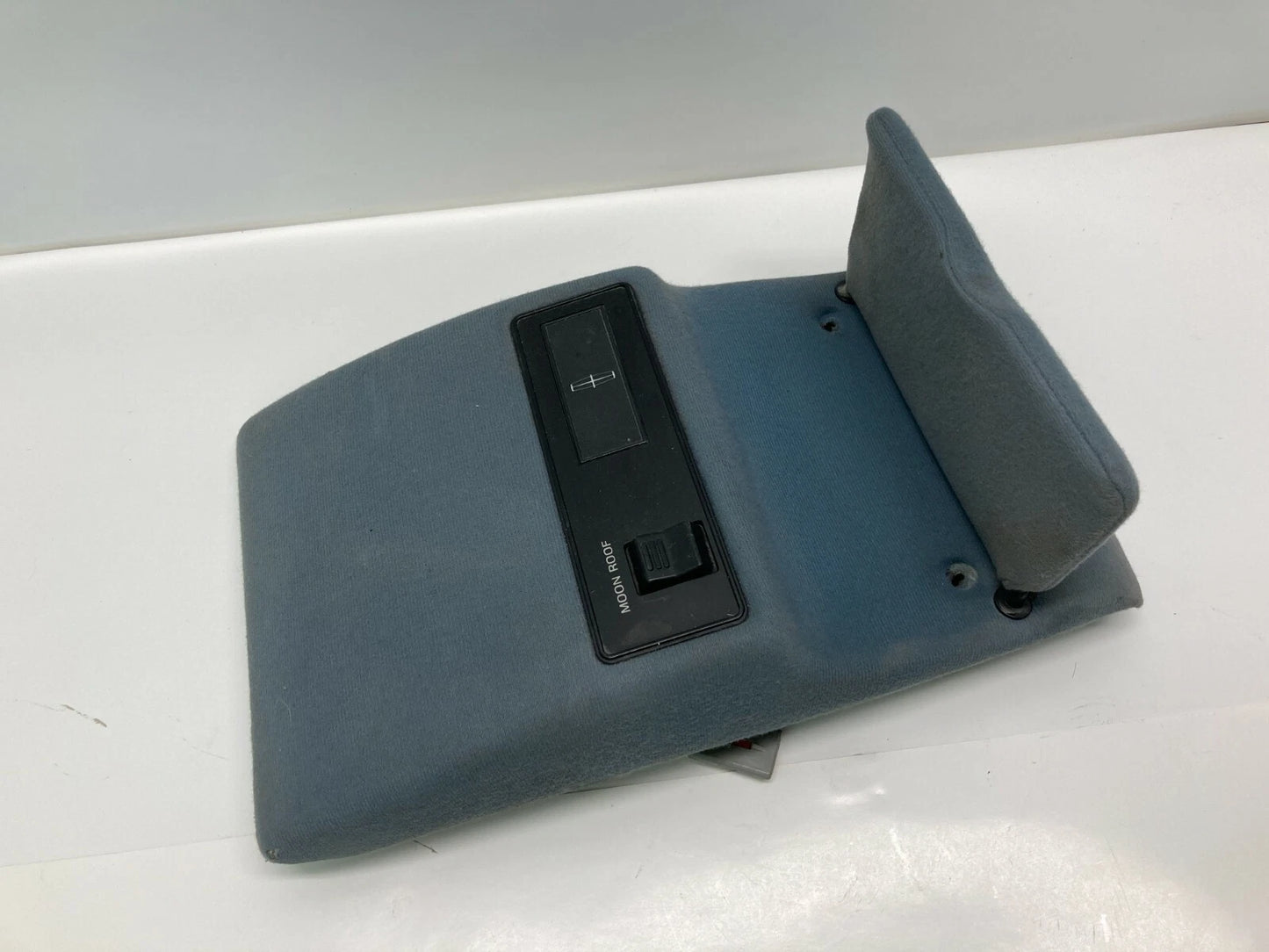 93 LINCOLN CONTINENTAL ROOF OVERHEAD CONSOLE MOONROOF TRIM PANEL SWITCH 4241870