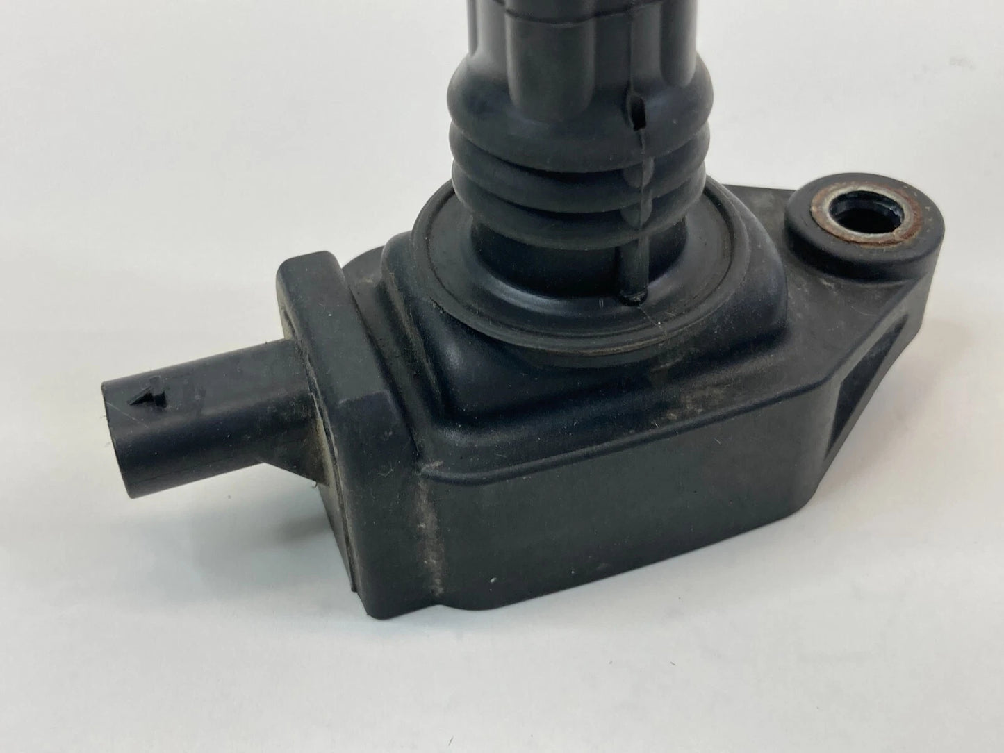 2011-2020 DODGE GRAND CARAVAN 3.6L V6 24V IGNITION COIL ASSY 05149168A OEM