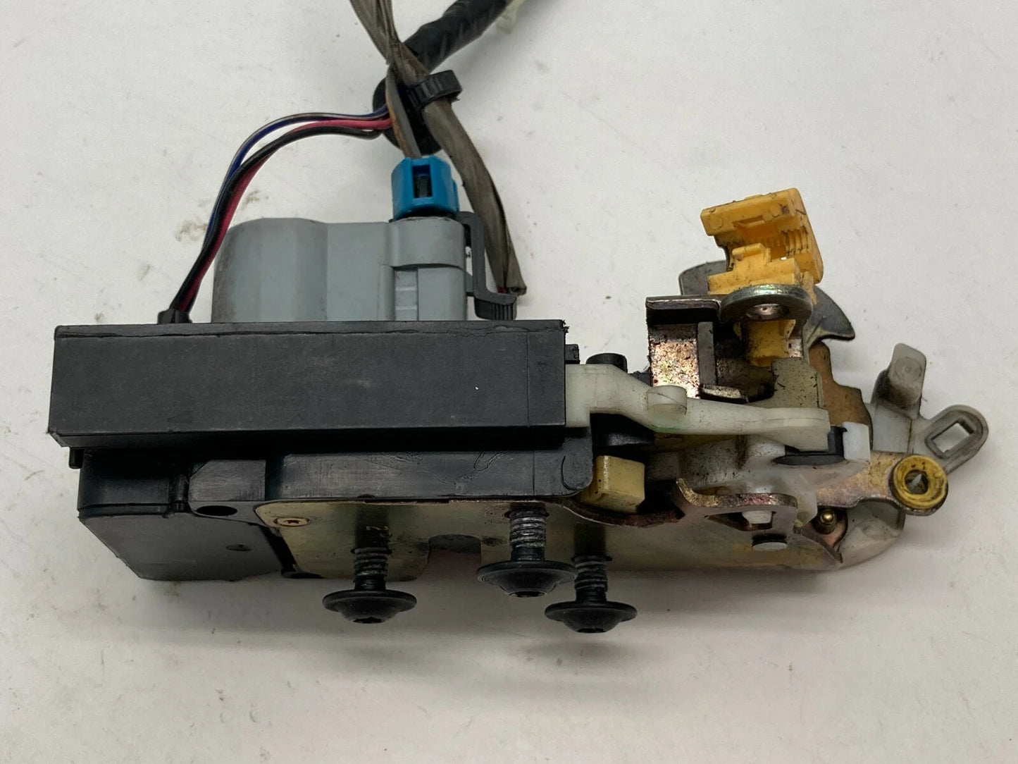 02-07 BUICK RENDEZVOUS REAR RIGHT DOOR LOCK LATCH RELEASE ACTUATOR 1-18110036