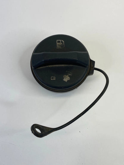 2004 2005 CHEVROLET AVALANCHE 4-DR 5.3L 16V FUEL SYSTEM TANK FILLER CAP ASSY