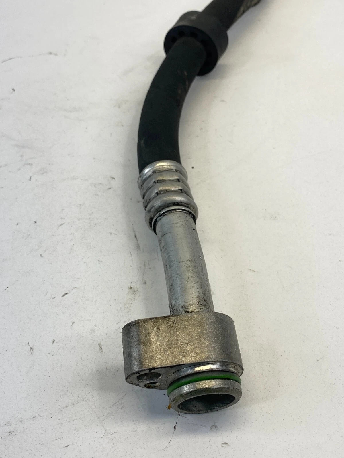 2006-2012 MERCEDES-BENZ R350 AC REFRIGERANT SUCTION HOSE LINE A2518300815 OEM