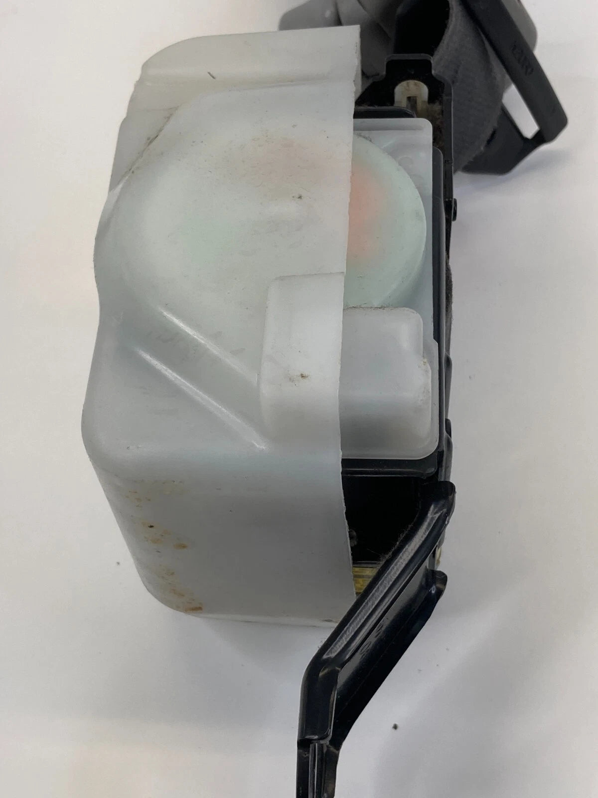 2003 2004 MITSUBISHI MONTERO SPORT FRONT LEFT DRIVER SEAT BELT RETRACTOR OEM
