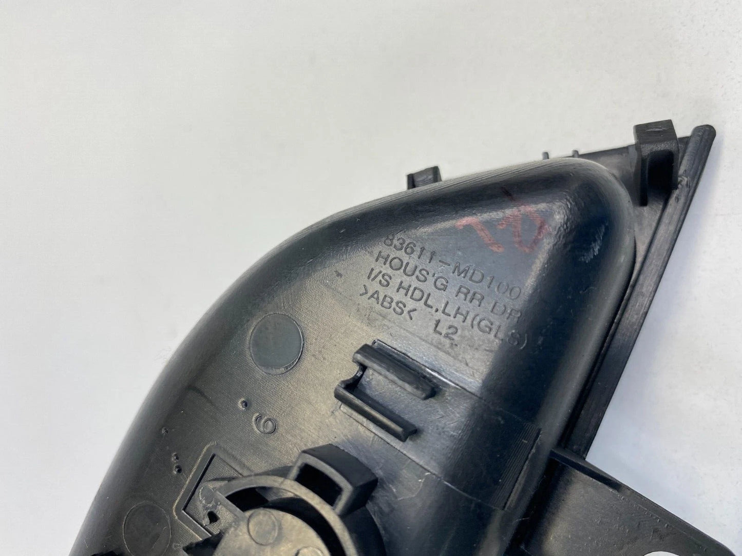 11-16 HYUNDAI ELANTRA REAR LEFT INNER DOOR HANDLE TRIM BEZEL COVER 83611-MD100