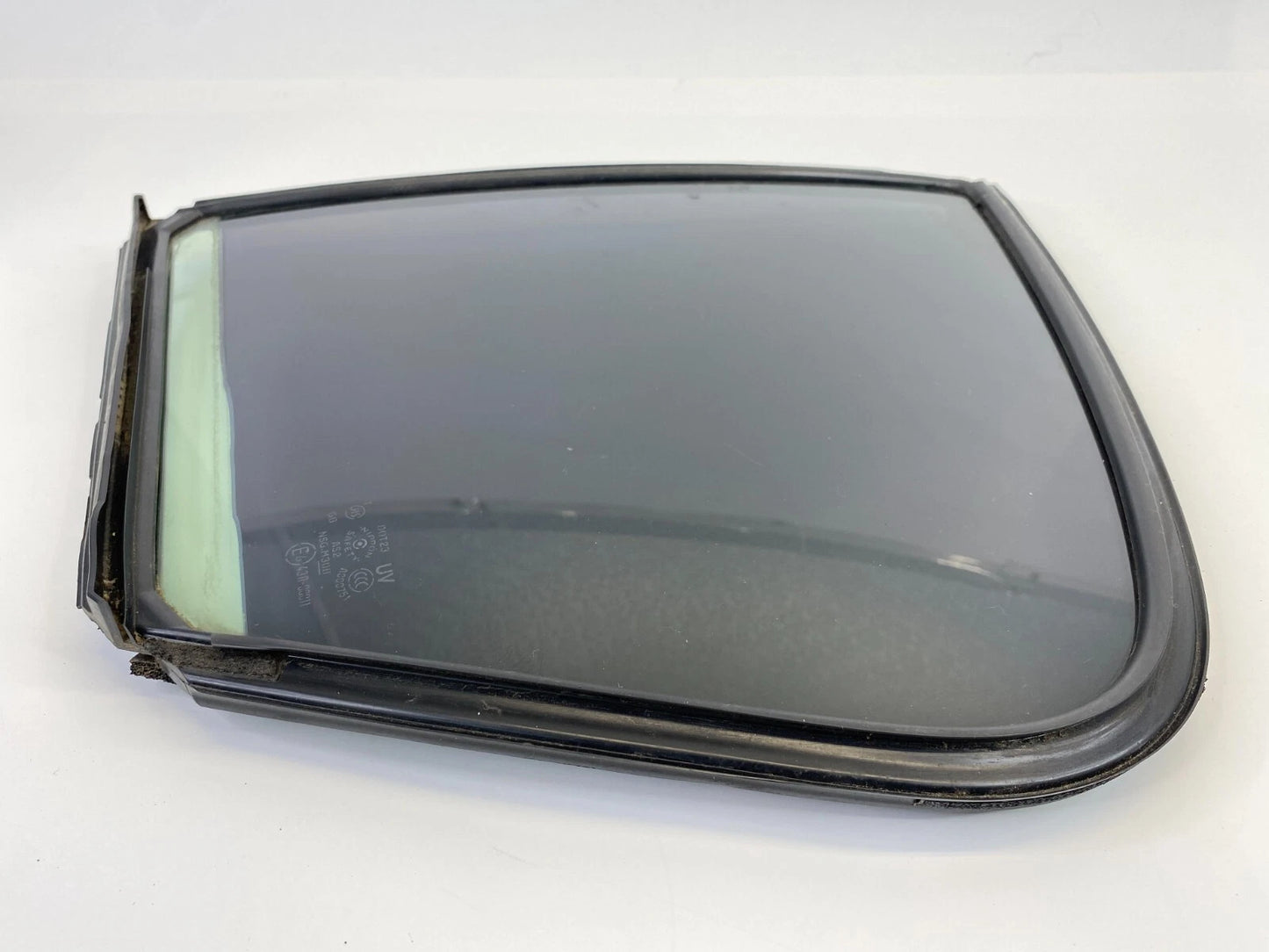 2007 2008 INFINITI G35 SEDAN REAR LEFT DOOR QUARTER VENT WINDOW GLASS 82273-JK