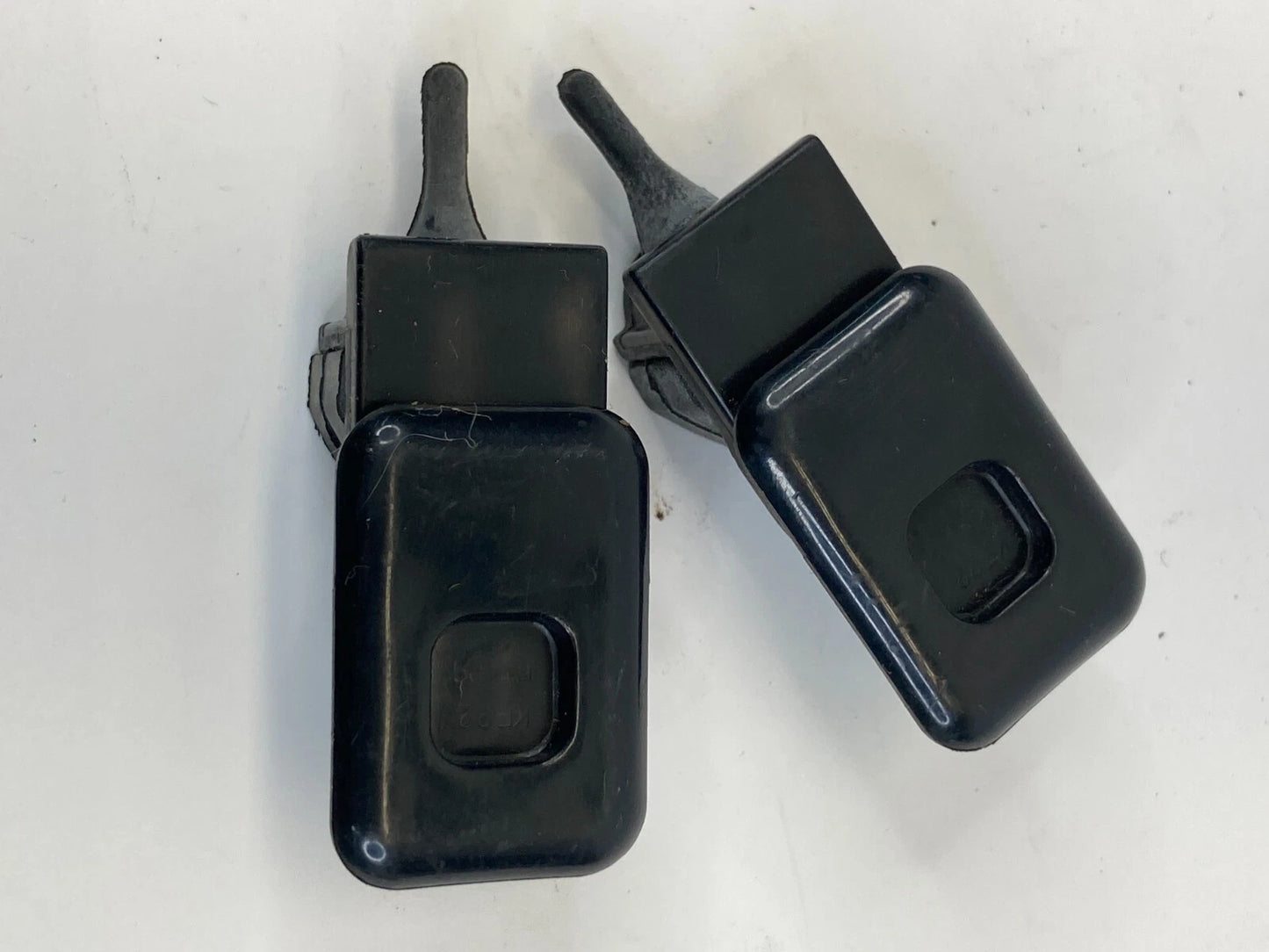 06 07 08 09 10 11 KIA RIO GLOVE BOX DOOR STORAGE HINGE STOPPER GUIDE PAIR OEM
