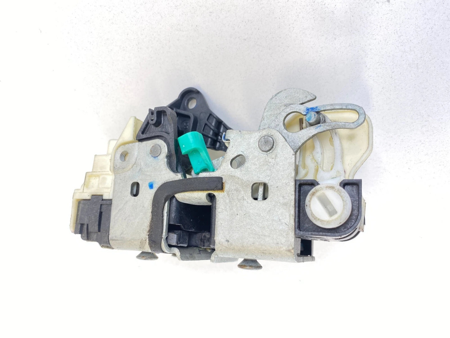 2010 2011 2012 DODGE CALIBER REAR LEFT SIDE DOOR LATCH LOCK ACTUATOR 04589651AC