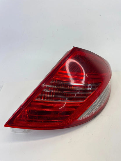 07-14 Mercedes-Benz CL55 CL600 CL65 Rear Right Tail Light Tail Lamp 216-820-1064