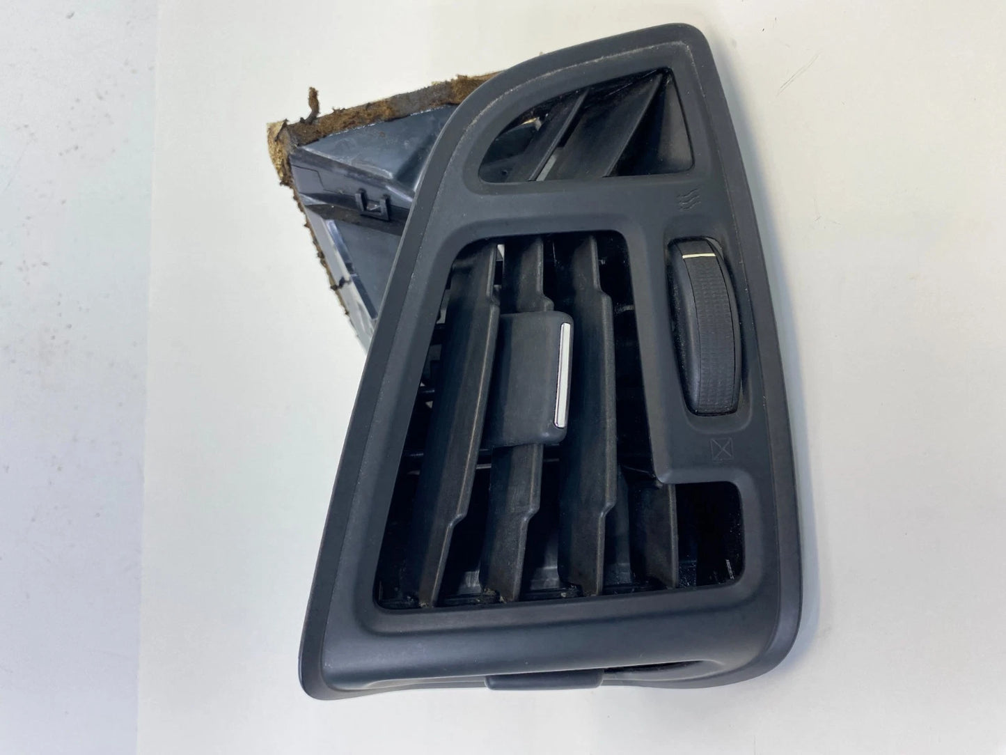 2013-2015 FORD ESCAPE RIGHT SIDE DASH OUTER A/C AIR VENT GRILLE CJ54-S018B08 OEM