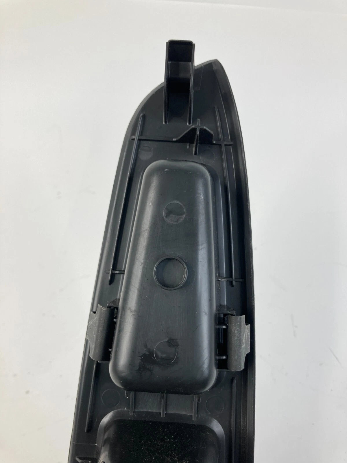 2006-2013 CHEVY IMPALA REAR RIGHT SIDE DOOR PULL HANDLE COVER BEZEL 1799354