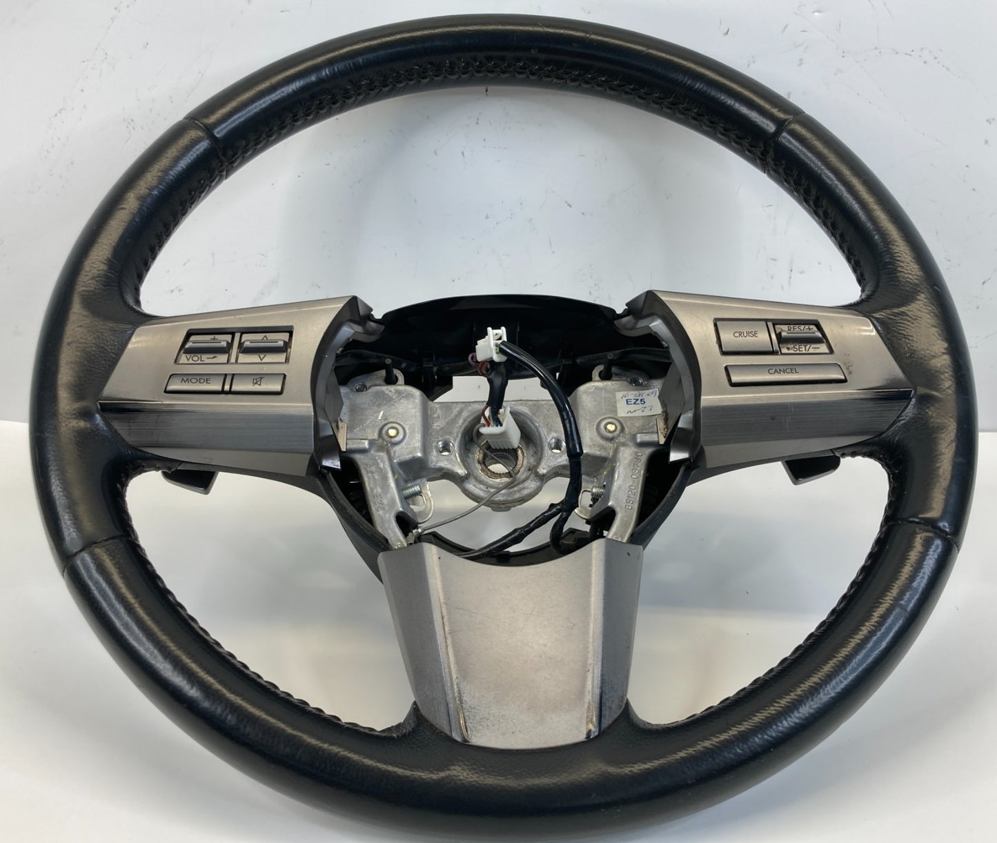 2010 2011 Subaru Outback Steering Wheel w/ Cruise Control Switch Button OEM