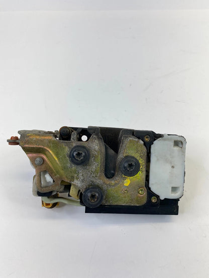 2004-2006 CHEVROLET AVALANCHE FRONT RIGHT SIDE DOOR LOCK LATCH ACTUATOR ASSEMBLY