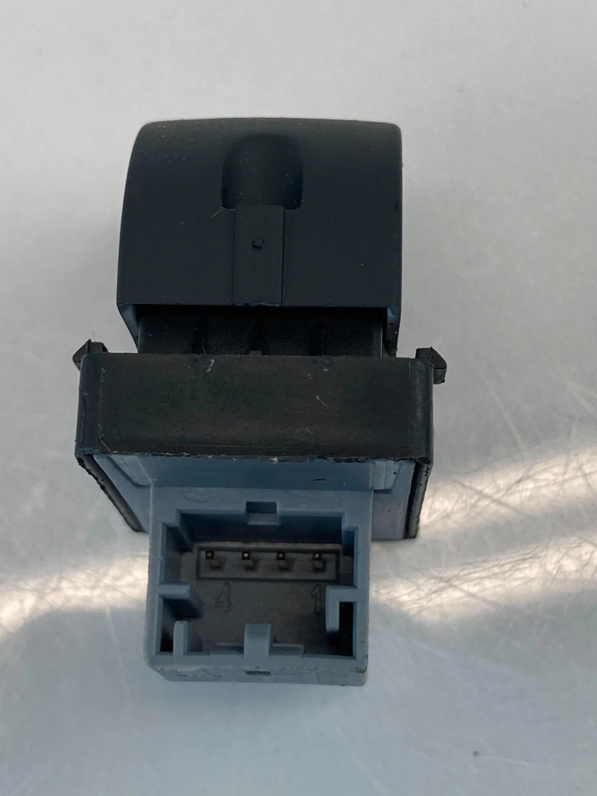 2007-2011 AUDI Q7 FRONT RIGHT PASSENGER DOOR WINDOW CONTROL SWITCH 4F09598552337