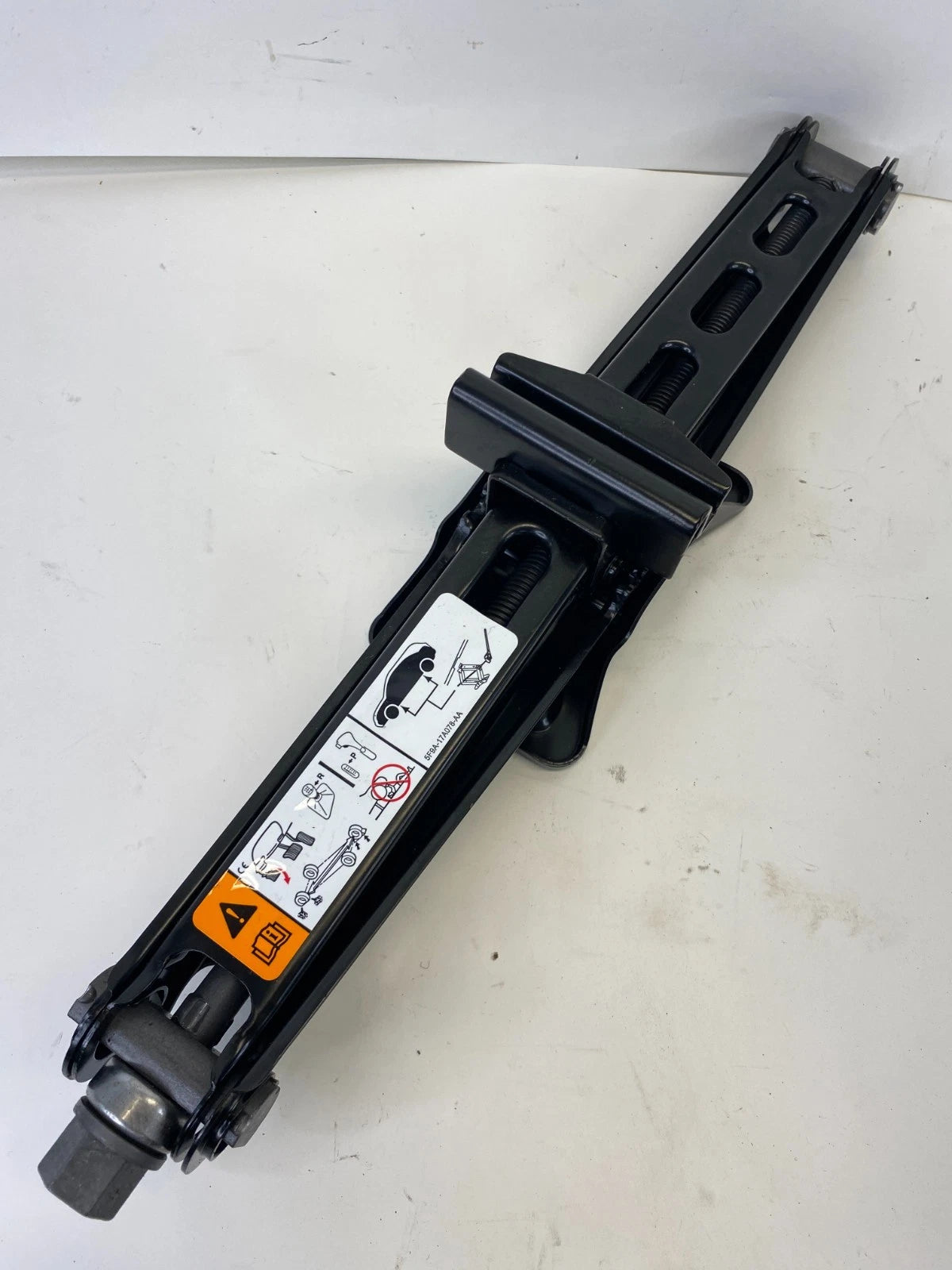 10-19 FORD TAURUS 13-19 INTERCEPTOR SPARE JACK TOOL KIT ASSY 8A83-17080-AC OEM