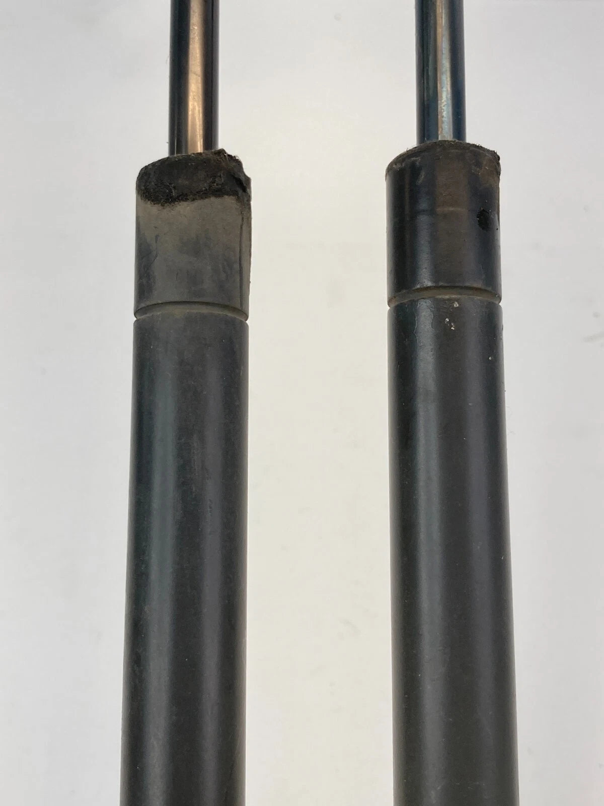 2008-2016 CHRYSLER TOWN & COUNTRY REAR LIFTGATE TAILGATE SUPPORT SHOCKS PAIR OEM