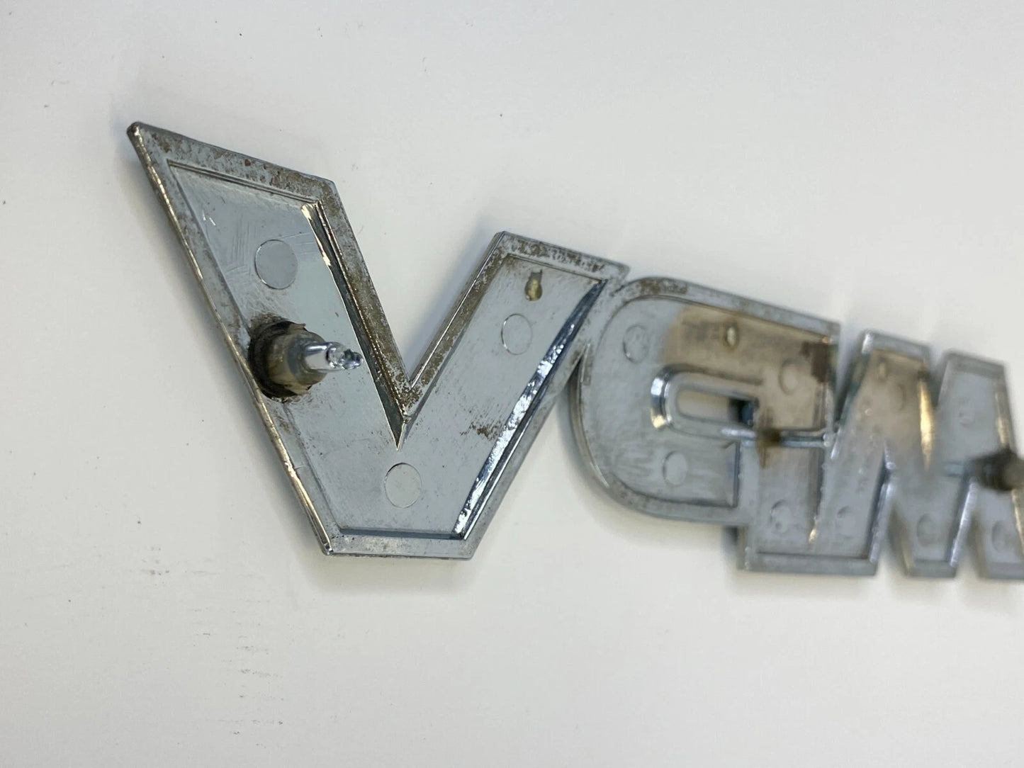 00-06 MAZDA MPV TRUNK DECK LID NAME NAMEPLATE BADGE LOGO SYMBOL LC6251721 OEM