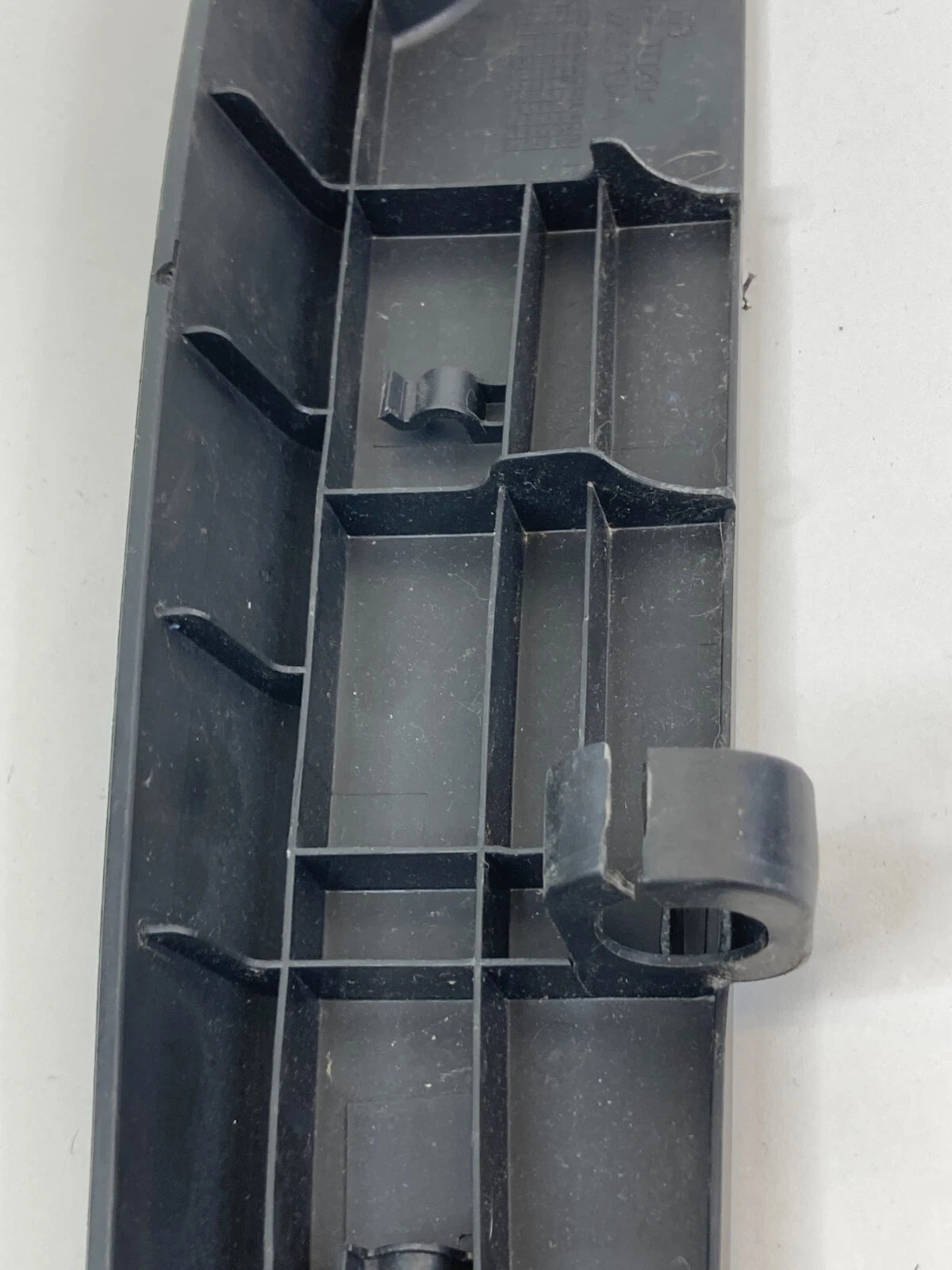 2012-2020 CHEVROLET SONIC FRONT RIGHT SEAT TRACK RAIL END COVER OEM L0266713AA