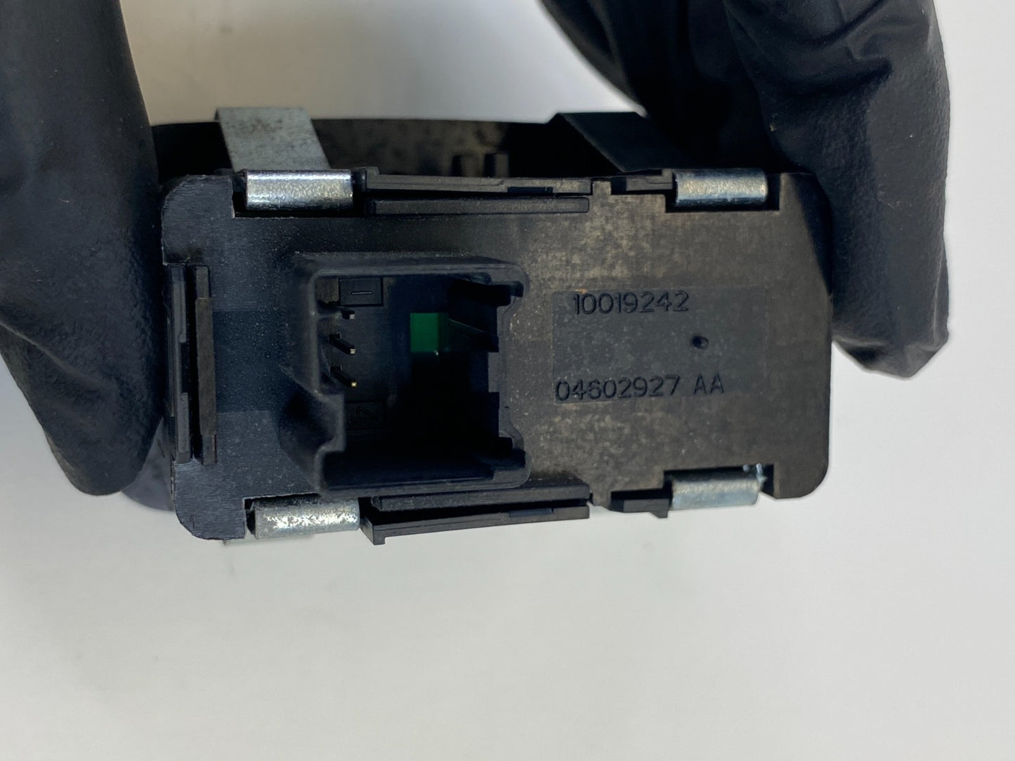 2010 2011 Chrysler Town & Country Rear Right Power Window Switch Assembly OEM