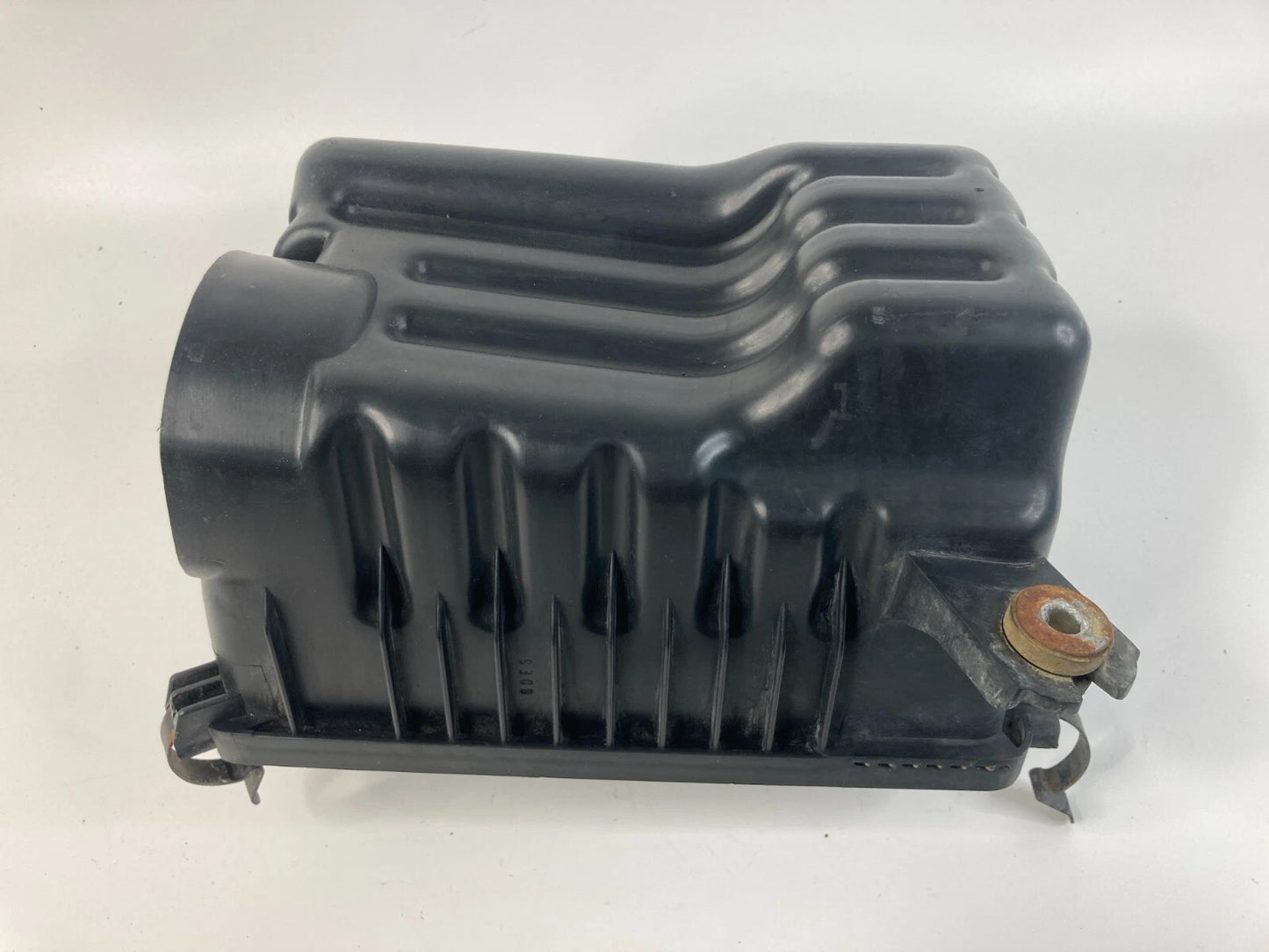 2007 2008 2009 HYUNDAI SANTA FE AIR INTAKE CLEANER BOX HOUSING LOWER COVER OEM