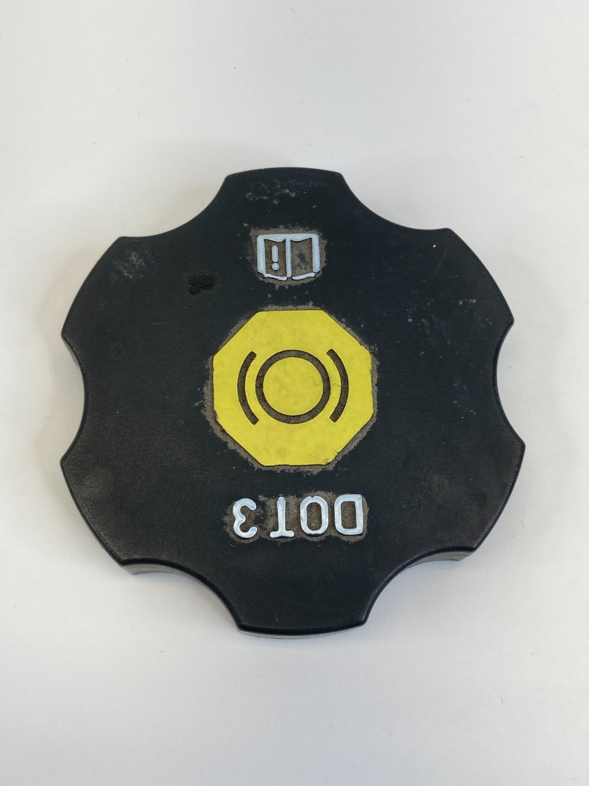 2009-2015 Cadillac CTS Brake Master Cylinder Fluid Reservoir Cover Cap Lid OEM