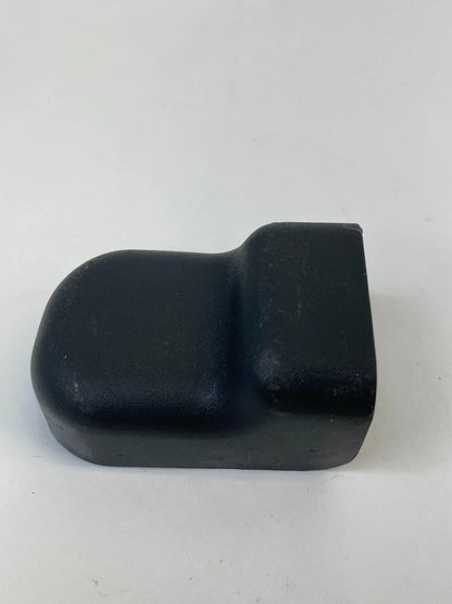 07-10 HYUNDAI ELANTRA SDN FRONT LEFT SEAT TRACK CAP COVER TRIM 88567-3K000 OEM