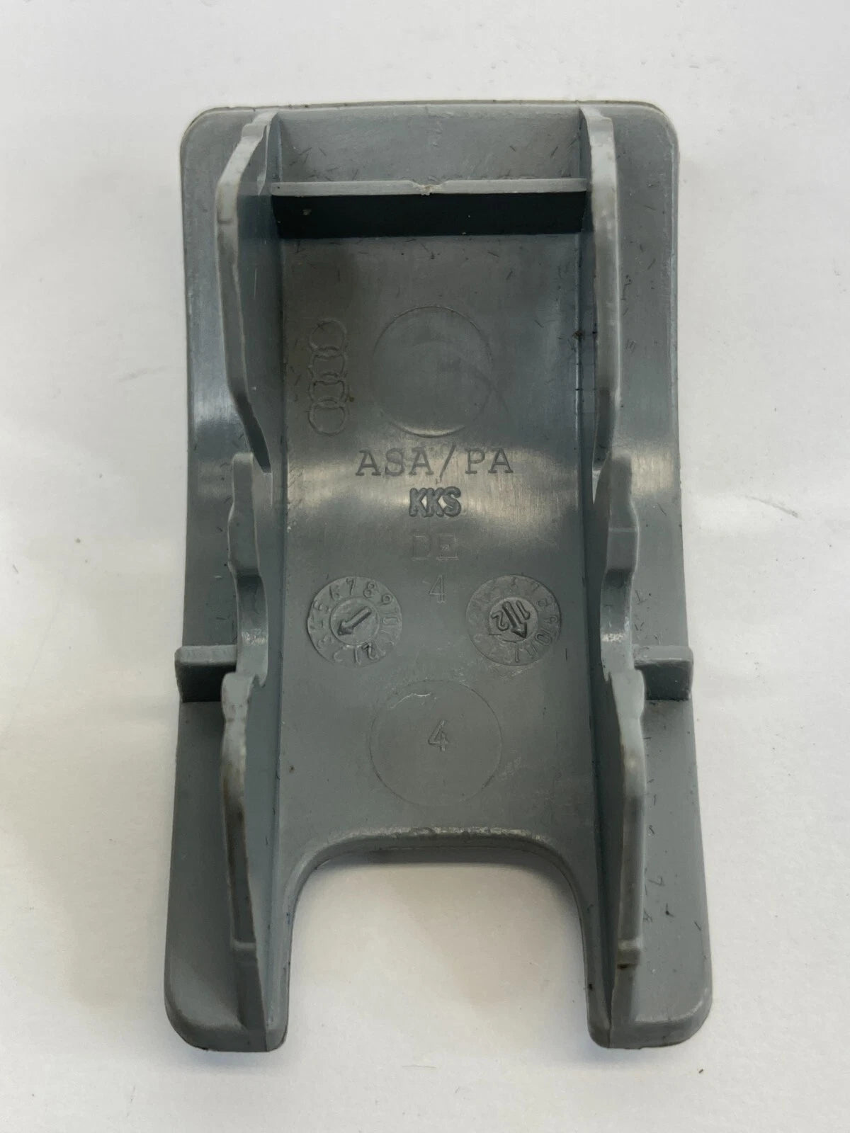 2013-2016 13-16 AUDI A4 4-DR CHILD RESTRAINT ANCHOR PLATE BEZEL HOOK COVER OEM