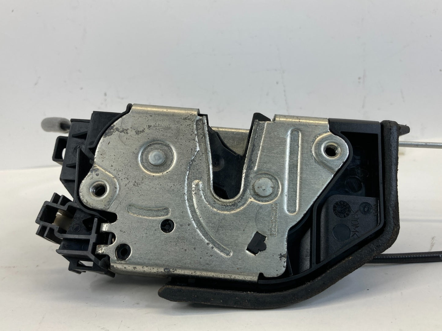 2004-2007 BMW 525i Front Right Passenger Side Door Lock Latch Actuator OEM