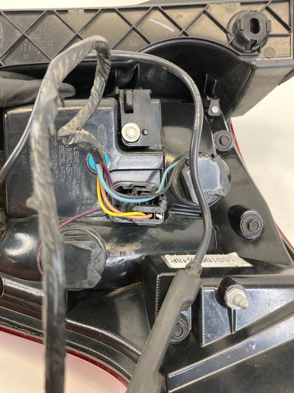 2016-2019 FORD POLICE INTERCEPTOR UTILITY REAR RIGH SIDE TAILLIGHT TAIL LAMP OEM