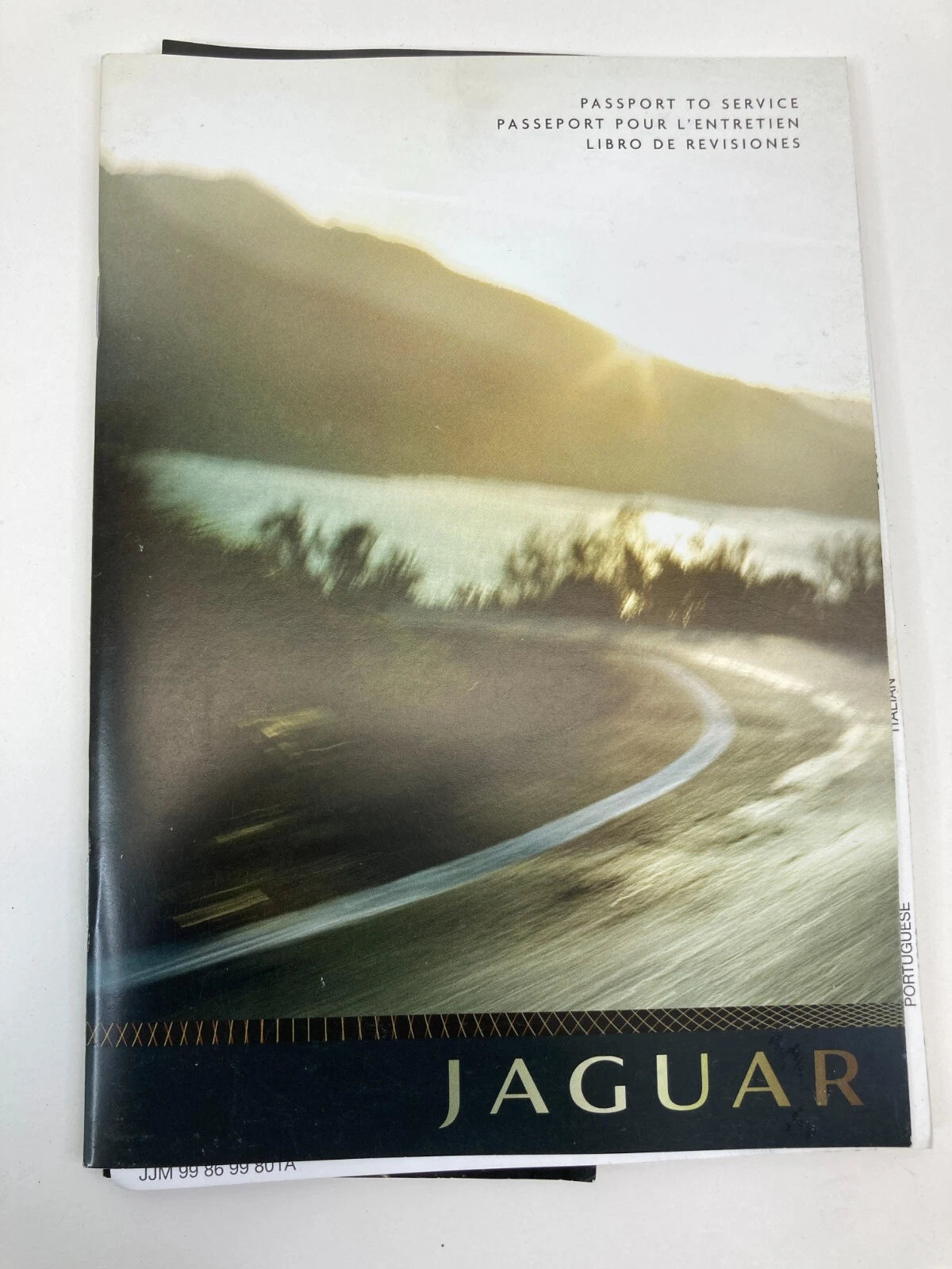 2009 JAGUAR XF OWNERS MANUAL WARRANTY INFORMATION GUIDE SET BOOK W/ CASE OEM