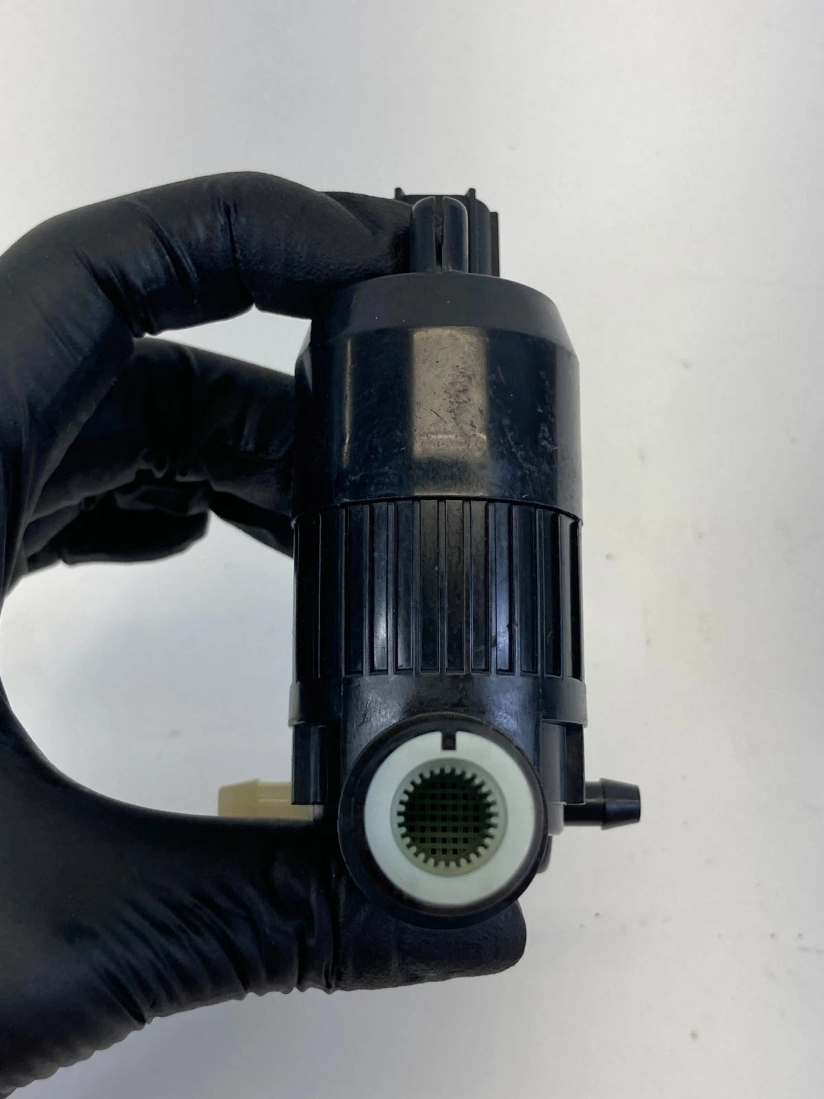 13-19 FORD EXPLORER INTERCEPTOR UTILITY WINDSHIELD WIPER WASHER FLUID PUMP OEM