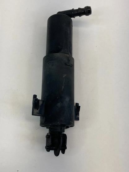 2006 BMW 330I 325I 325XI FRONT RIGHT HEADLIGHT WASHER NOZZLE RH 7179311-01 OEM
