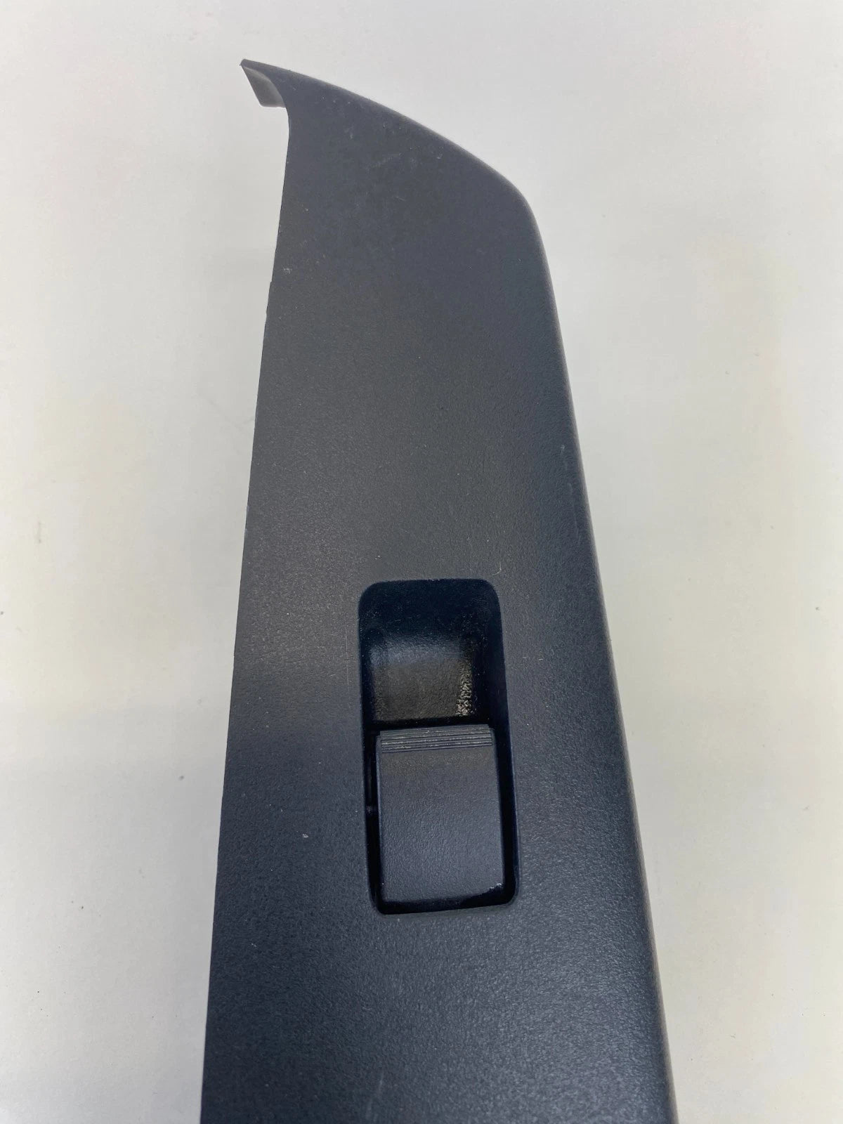 2010-2012 MAZDA 3 SEDAN REAR LEFT SIDE POWER WINDOW CONTROL SWITCH W/ BEZEL OEM