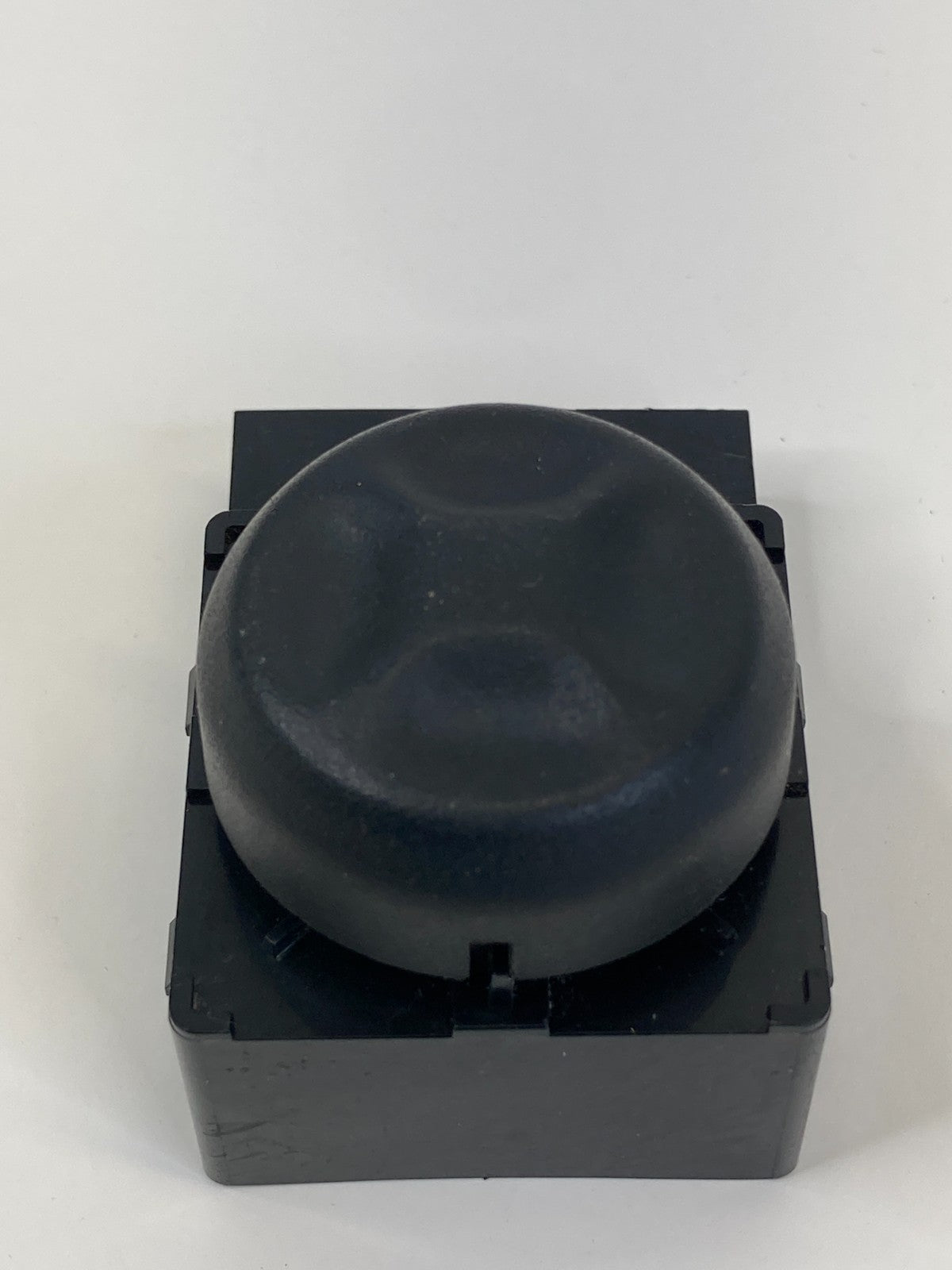 2007-2009 GMC Yukon Front Right Seat Power Lumbar Control Switch 15785408 OEM