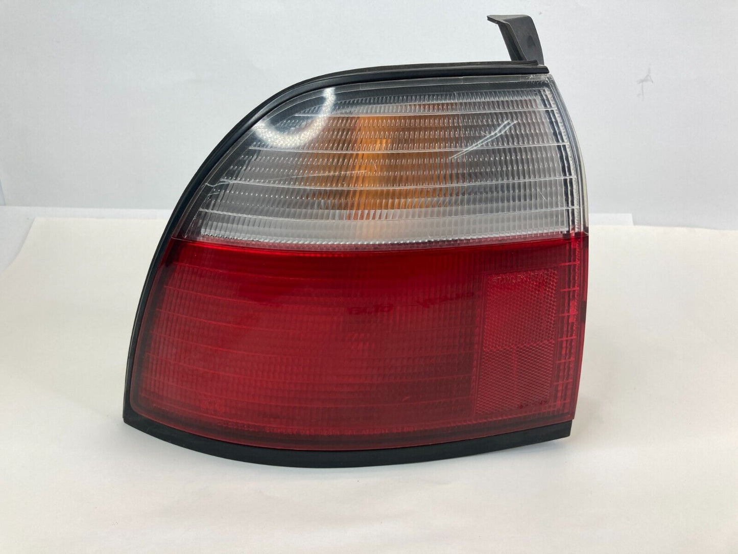 1996 1997 Honda Accord Sedan 4-DR Trunk Left Outer Tail Light Taillight 043-1285