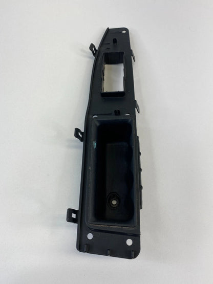 2011-2017 JEEP PATRIOT REAR LEFT DOOR WINDOW SWITCH BEZEL TRIM W/PULL HANDLE
