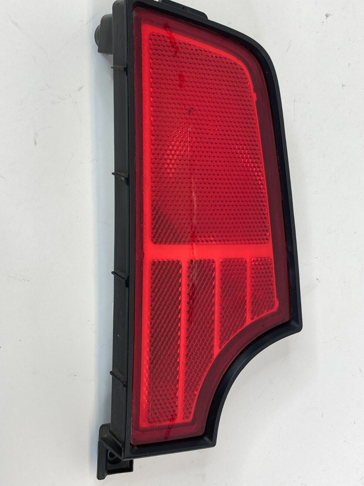 10 11 Kia Soul Hatchback Rear Right Passenger Side Lower Light Lamp Reflector