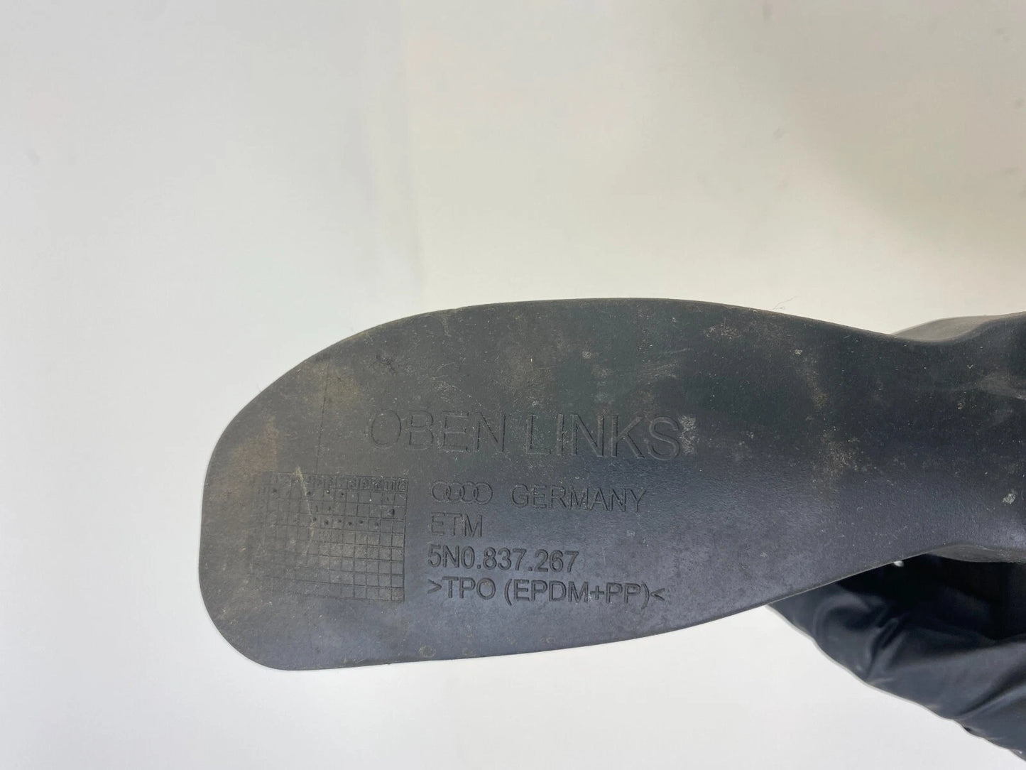 2011-2018 VW JETTA SEDAN FRONT RIGHT PASSENGER DOOR CHECK STOP DETENT W /COVER