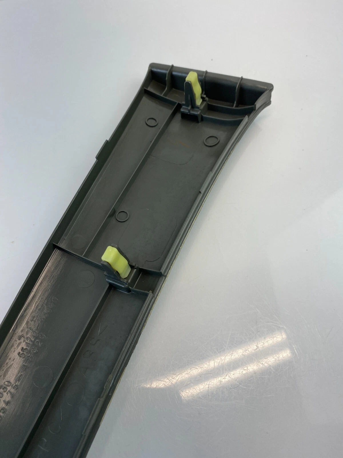 2001-2003 TOYOTA HIGHLANDER RIGHT PASSENGER DASH PANEL TRIM MOLDING BEZEL OEM